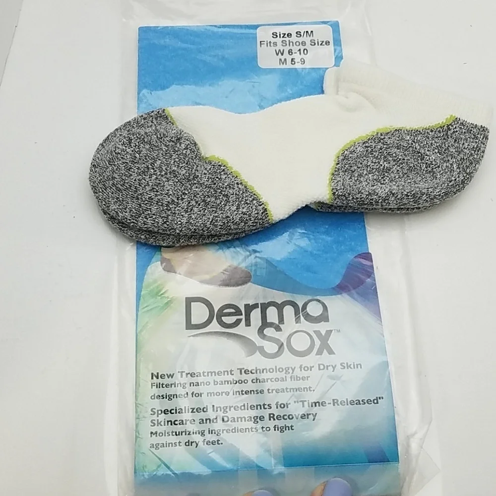 Derma Sox Nano Bamboo Charcoal Fiber Dry Skin.